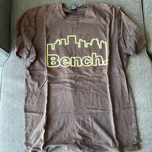 Mens large brown bench tee shirt